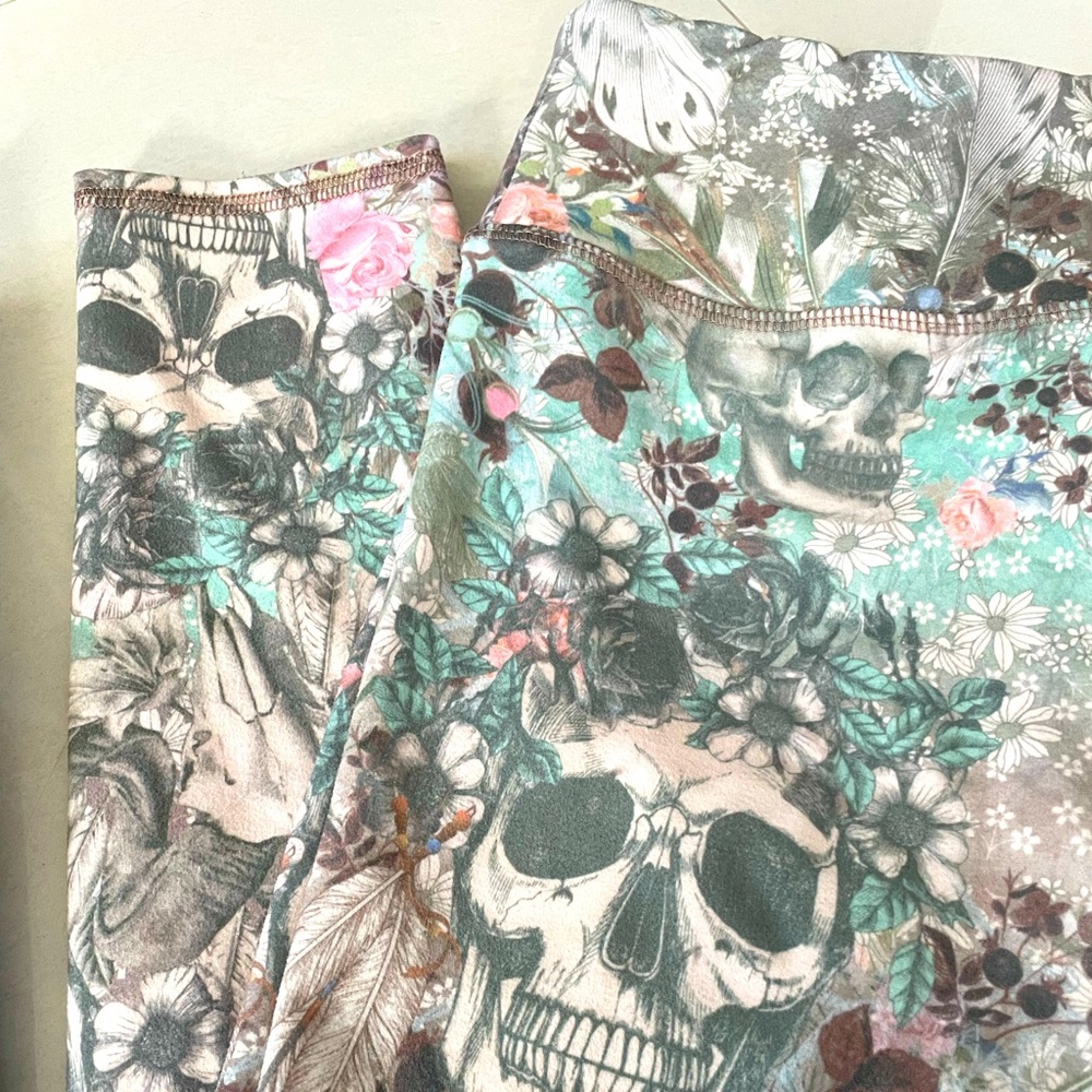 Evolution and Creation skulls leggings